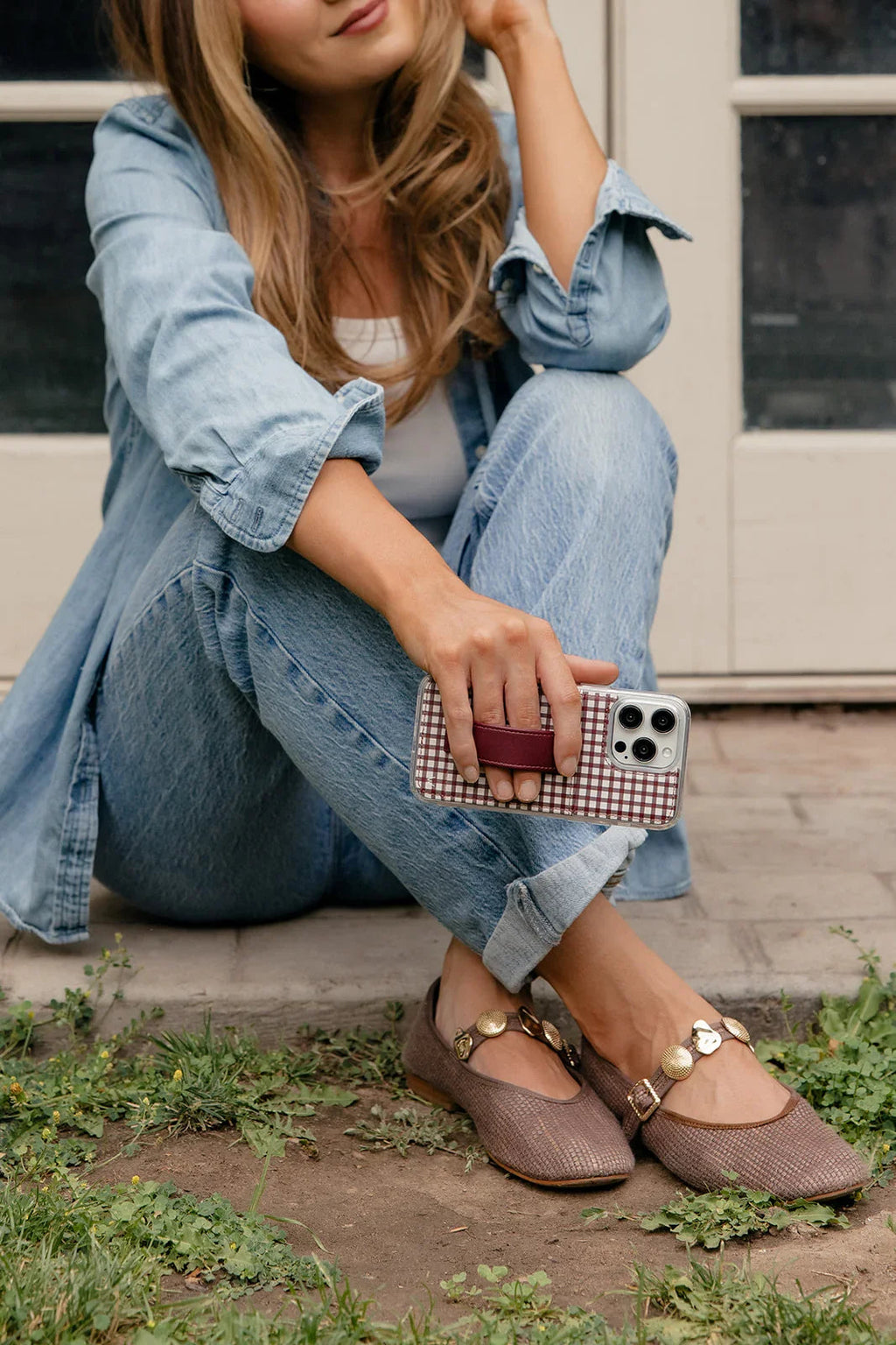 CLASSIC LEATHER GG IPHONE BEES PHONE CASE WITH STRAP