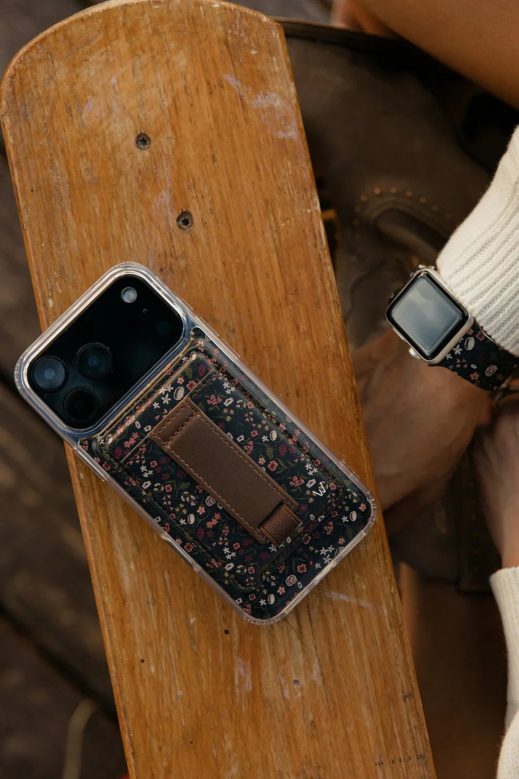 GG IPHONE IPHONE CASE WITH HOLDER BLACK GG IPHONE
