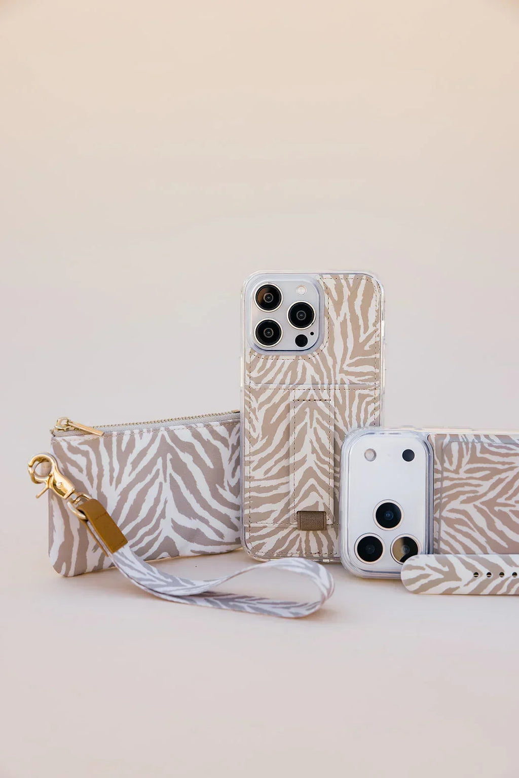 CLASSIC LEATHER MONOGRAM PHONE CASE CL IPHONE