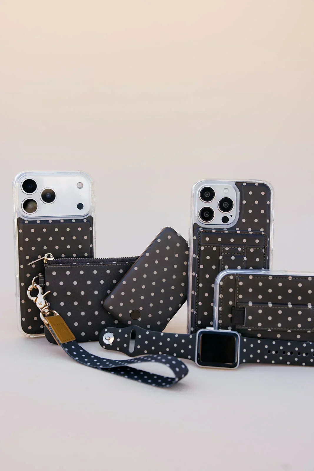 CLASSIC LEATHER GG IPHONE BEES PHONE CASE WITH STRAP