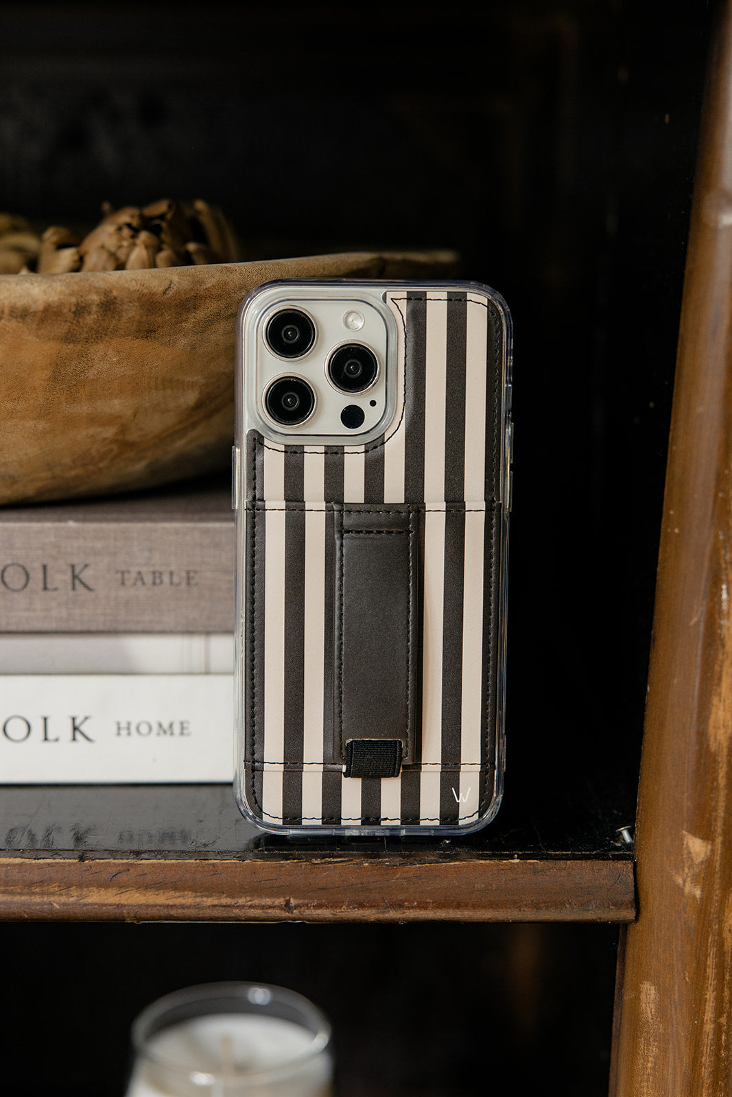 GG IPHONE CASE WITH HOLDER BROWN
