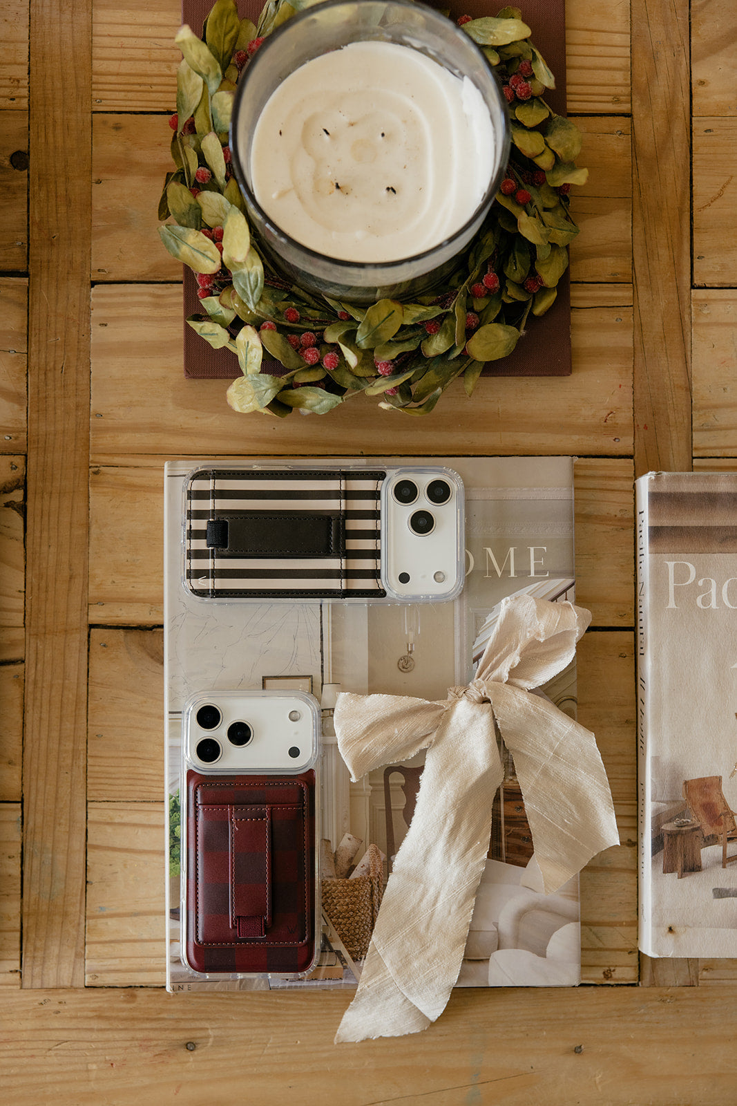 GG IPHONE CASE WITH HOLDER BROWN