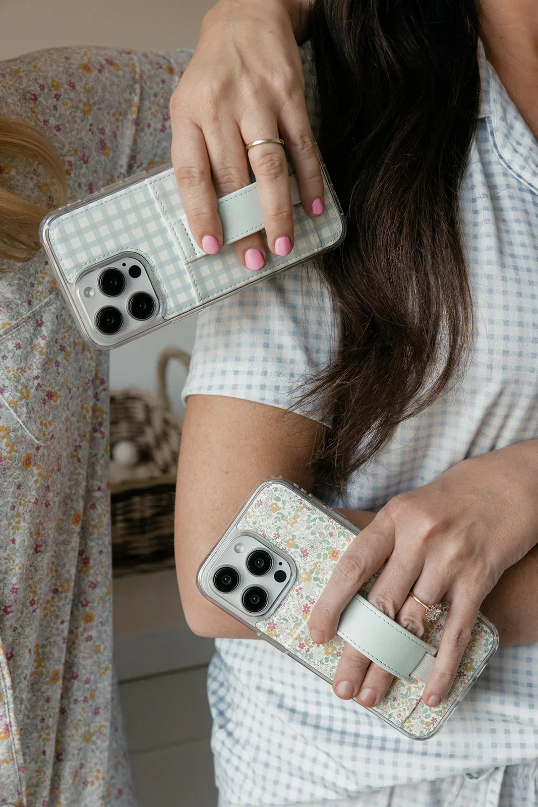 BLACK GG GG IPHONE