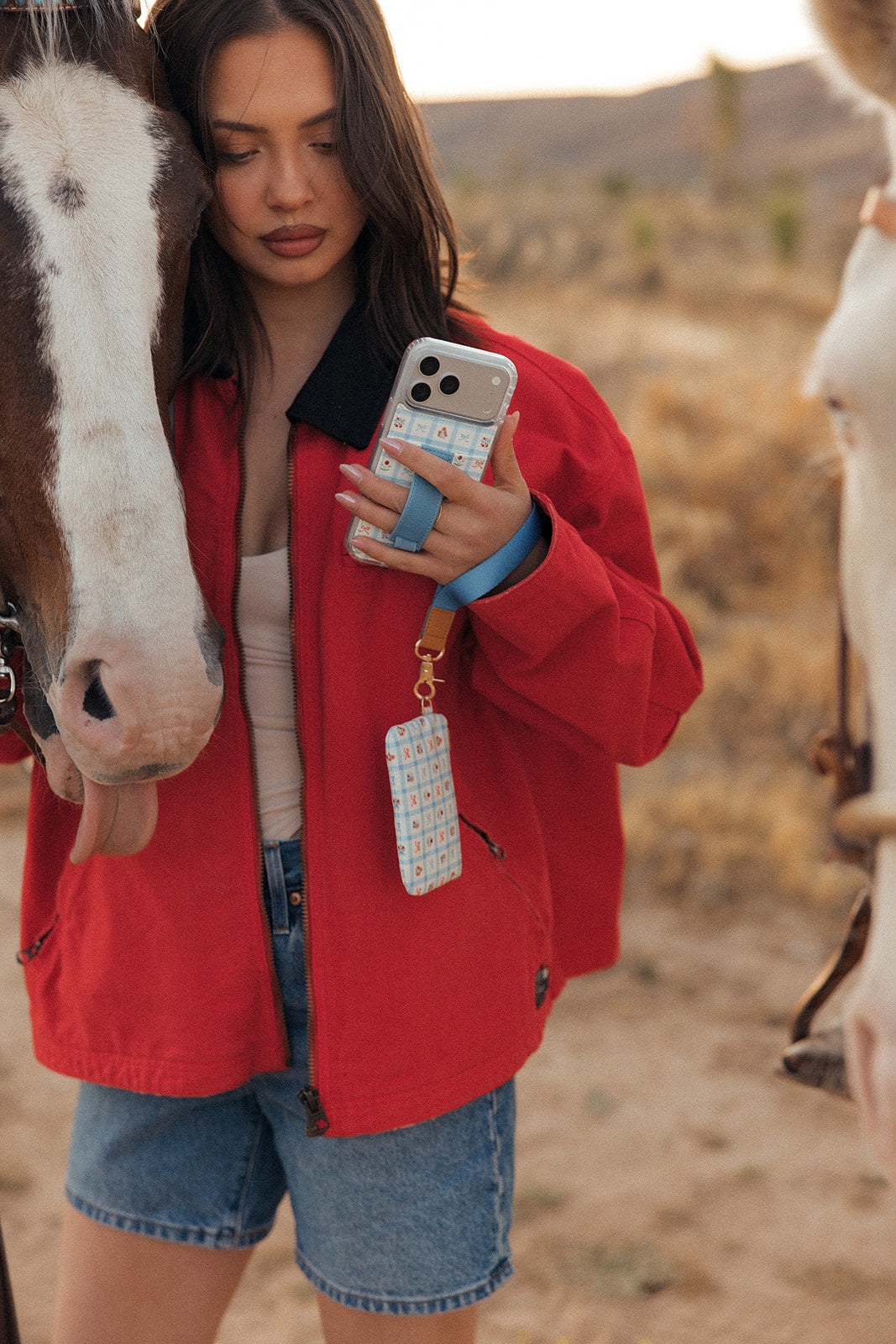 GG IPHONE CASE WITH HOLDER BROWN
