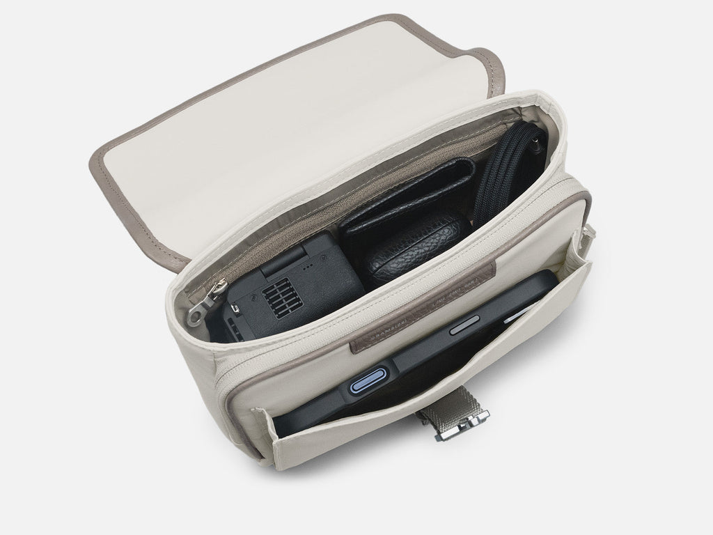 BY-4.3 large  leather bag 34x10x33cm