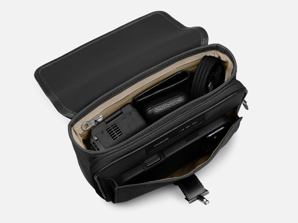 BY-4.3 large  leather bag 34x10x33cm